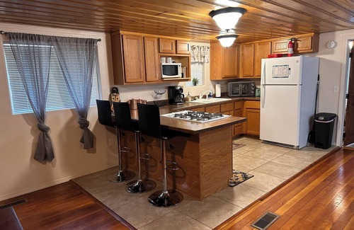Ruidoso Cabin | Rustic Cabin in the Heart of Ruidoso with Hot Tub!