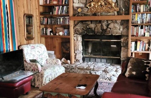 Athens Cabin | Rustic Cabin in the Woods