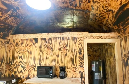 Dixon Apartment | Rustic cabin in the woods