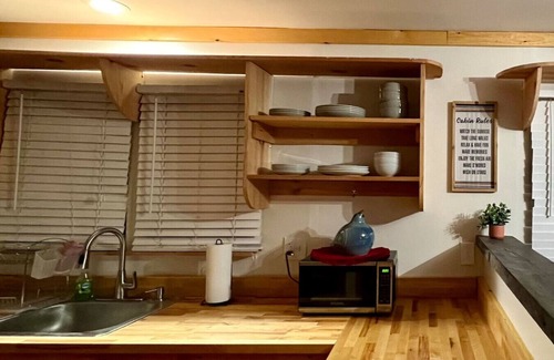 Pedro Cabin | Rustic Cabin Retreat!