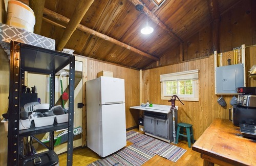 Au Train Cabin | Rustic Cabin sitting on the Edge of Lake Superior with an Outdoor Sauna