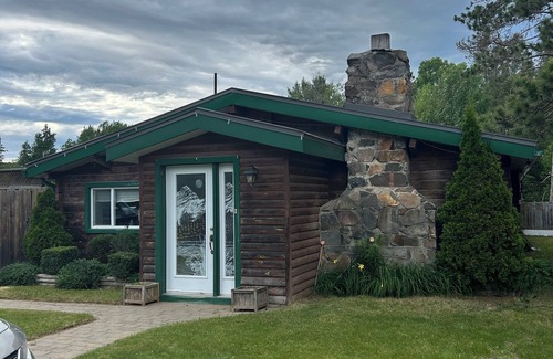 Webbwood Cabin | Rustic cabin with pool.