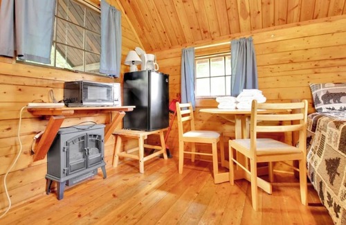 Bloomington Cabin | Rustic Cabin with Views in Bloomington