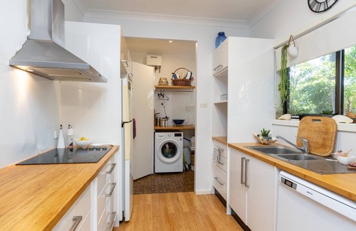 Broome Villa | Rustic Charm 3 Bed 2 Bath in The Heart Of Broome