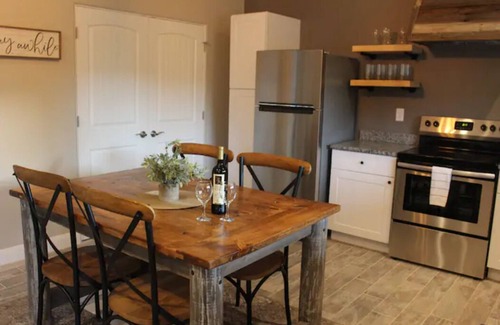 Kanab Cabin | Rustic charm awaits you in Kanab!