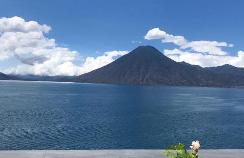 Jaibalito Apartment | Rustic Charm Cliffside Retreat