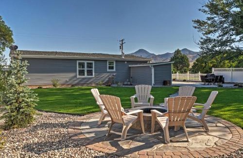 Kingston House | Rustic Chic Home 10 Mi to Otter Creek State Park!