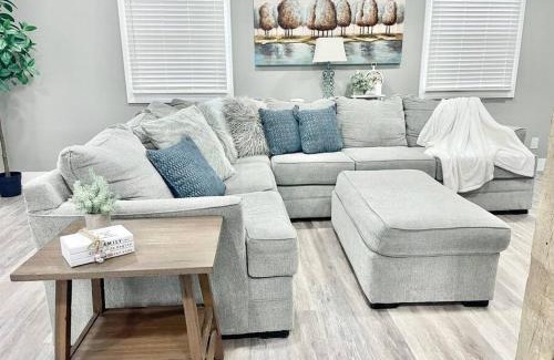 Greenwood House | Rustic Chic in Charming Center Grove