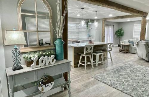 Greenwood House | Rustic Chic in Charming Center Grove