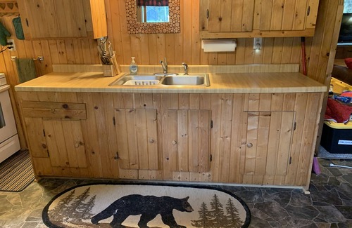 Clam Lake Cabin | Rustic Clam formally known as "Lakeview".A Cozy Log Cabin Getaway