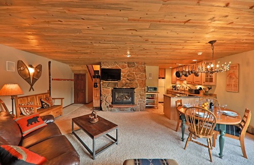 Old Town Condo | Rustic Condo with Modern Amenities, Free Bus &Walk to Slopes-Adventure Awaits!