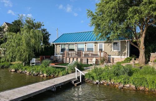 Twin Lakes House | Rustic Cottage Downtown Twin Lakes