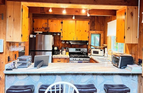 Center Conway House | Rustic Cottage in Conway, perfect for your getaway!
