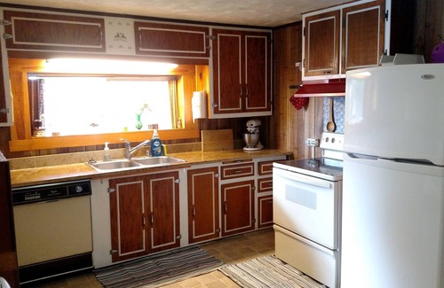 Lewis House | Rustic Country Homestead located in beautiful Dolores, CO *air conditioned*