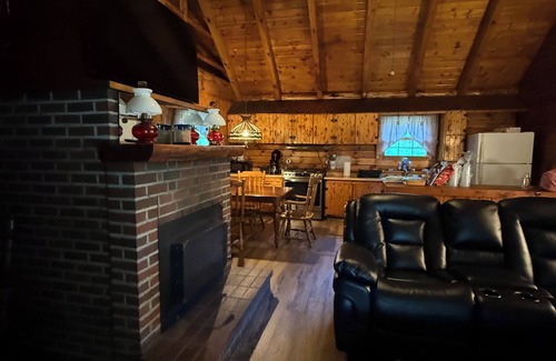 Island Falls Cottage | Rustic Cozy 2-bedroom w/loft Log Cabin in Island Falls surrounded by wildlife