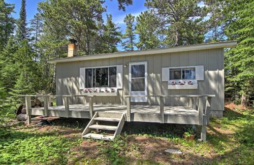 De Tour Village House | Rustic De Tour Village Cabin with Deck on Lake Huron