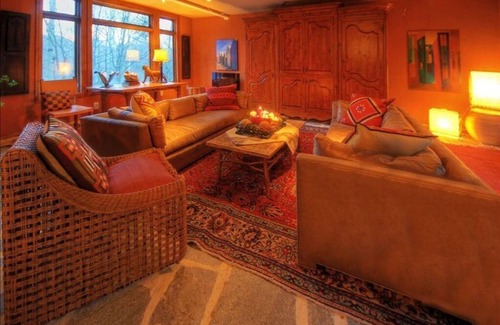 Sundance House | Rustic Elegance! Views! Walk to Resort. Sleeps 10