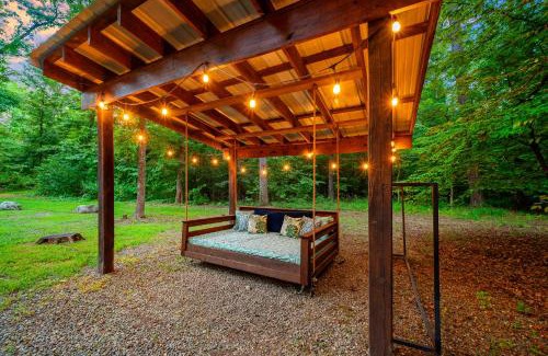 Broken Bow House | Rustic Family Getaway - Hot Tub, Pool Table, Pets, Near Attractions