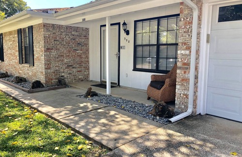 Keller House | Rustic Family Home in KELLER