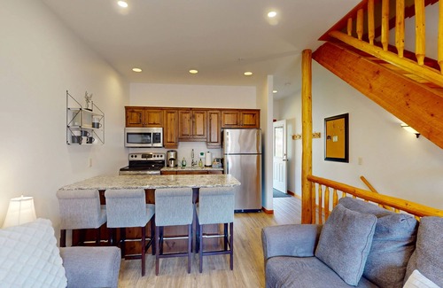 Big White Ski Resort House | Rustic haven w/dog & family-friendly layout w/private hot tub - walk to dining