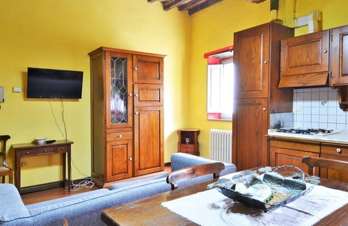 Santa Reparata House | Rustic Holiday Home in Citta di Castello With Swimming Pool