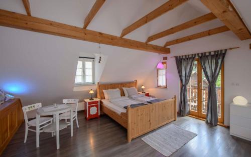 Studor House | Rustic House 13
