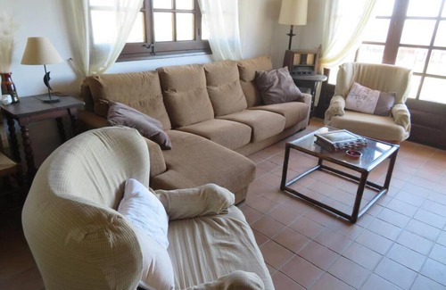 Fontanilles House | Rustic house in Gualta.
