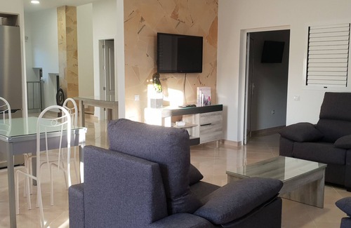 San Bartolome de Tirajana House | Rustic house with private and heated pool