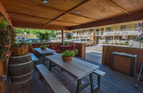 Moab Hotel | Rustic Inn