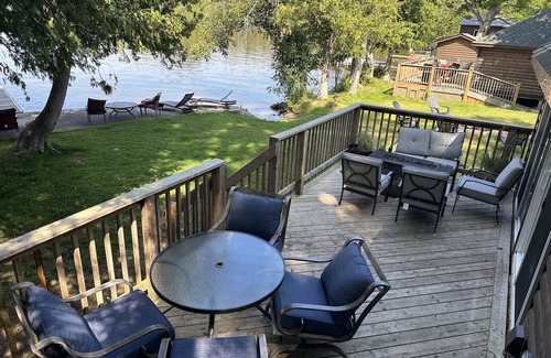 Fenelon Falls House | Rustic Lodge Cabin Retreat
