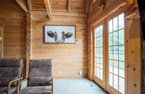 Alexandria Cabin | Rustic Log Retreat on Eleven Acres. Sleeps 24. Pond and close to Intel.