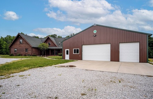 Alexandria Cabin | Rustic Log Retreat on Eleven Acres. Sleeps 24. Pond and close to Intel.
