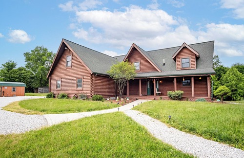 Alexandria Cabin | Rustic Log Retreat on Eleven Acres. Sleeps 24. Pond and close to Intel.