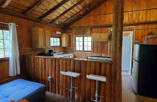 Applegate Cottage | Rustic + Luxurious 3 BR Cottage with Hot Tub and Sauna