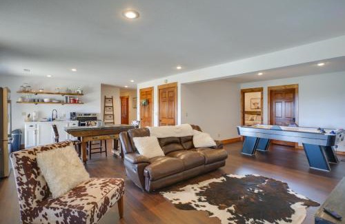 Greenfield Apartment | Rustic Missouri Vacation Rental with Hill Views!