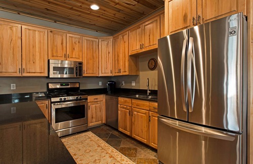 South Snyderville Basin Condo | Rustic Mountain Charm at The Canyons