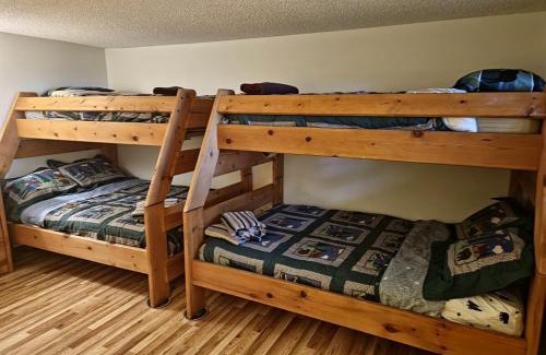 Village at Camelback Apartment | Rustic Mountain Escape Waterpark, Ski & Views!