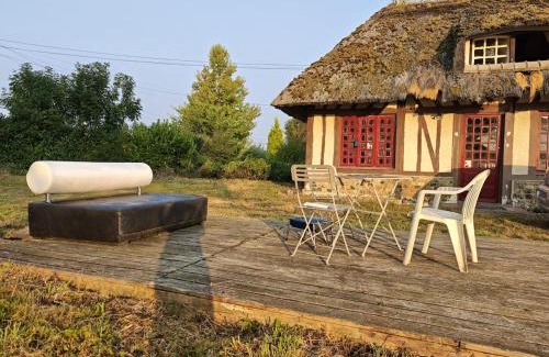 Saint-Etienne-l'Allier Villa | Rustic Norman cottage