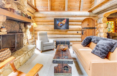 Greenbank Cabin | Rustic pond-front log cabin with fireplace & central AC