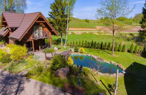 Gratiskes House | Rustic private Cabin in woods w/Sauna & Pool