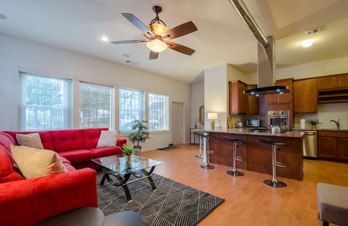 Mechanicsville Apartment | Rustic Red - 2Bd 2 Bath in a Historic Brick 1913