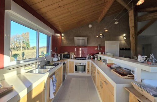 Montagrier Cottage | Rustic Retreat: Heated Private Pool, Large Terrace, Modern Amenities in Dordogne
