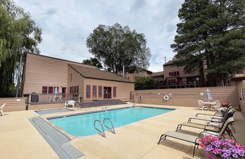 Durango Condo | ⭐ Rustic Retreat In Town with pool & hot tub ⭐