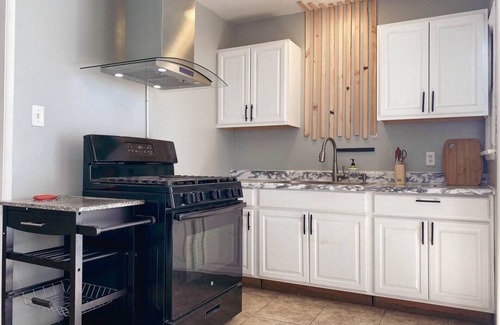Santa Ana House | Rustic Retreat near Disney !nn