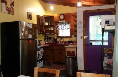 Lamoreaux Landing House | Rustic Retreat on Seneca Lake Wine Trail - Romantic, Family and Pet Friendly