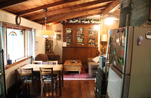 Lamoreaux Landing House | Rustic Retreat on Seneca Lake Wine Trail - Romantic, Family and Pet Friendly