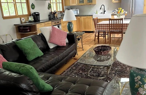 Darnestown Cabin | Rustic Retreatnn