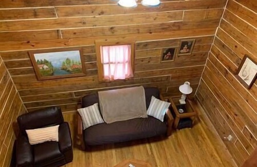 Savanna Cabin | Rustic River Cabin 10