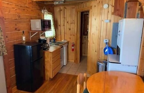 Savanna Cabin | Rustic River Cabin 2