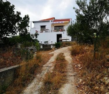 Rogac House | Rustic Rogac Apartment - Sea and Silence